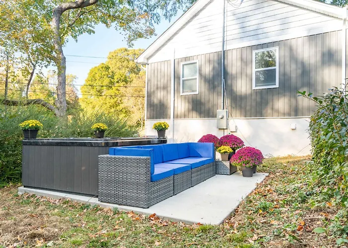 Holiday home King Beds Hot Tub Arcade Gas Grill Firepit